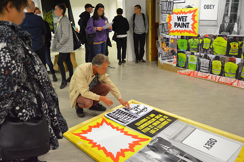 Vernissage exposition Processus Placards Documents de M. Tremblin et Mardi Noir au PHAKT Centre Culturel galerie d'art contemporain à Rennes