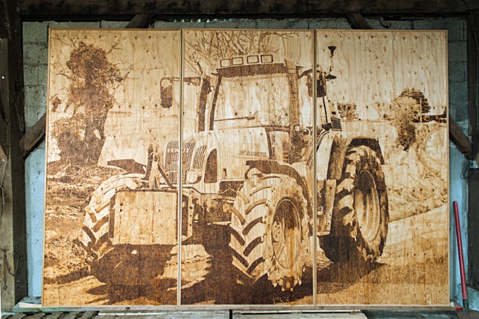 Grand Vario, 2012 Pyrogravure sur Tébopin voliges de sapin et cadre en chêne 378 x 256 x 8 cm © DR