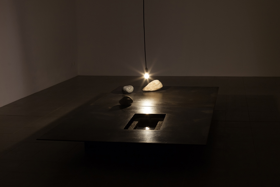 The presentation, 2008, Kerguéhennec Photo S. Cuisset